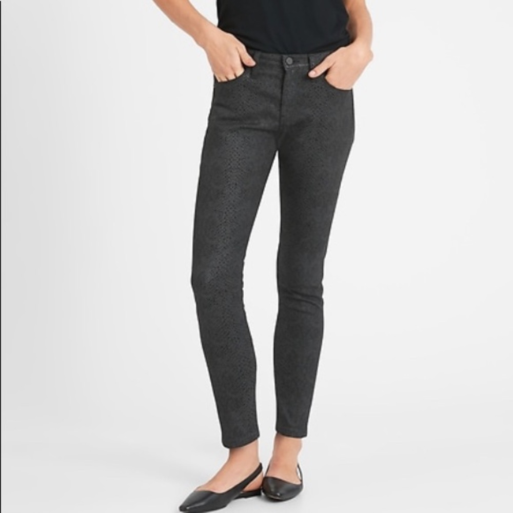 BANANA REPUBLIC Skinny Snake Print Jean